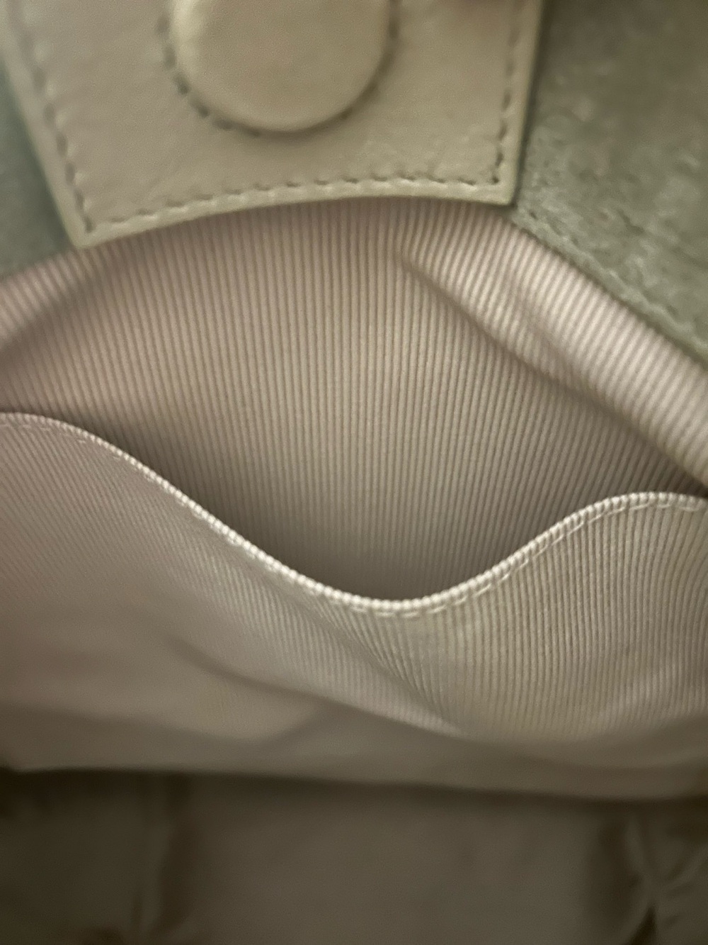 Gorgeous, Margot New York Kaye Bucket Tote❤️ - Picture 7 of 8
